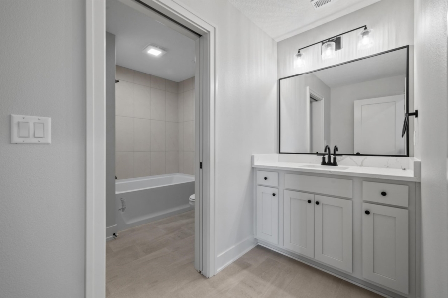 Available new construction home and move in ready homes for sale at 1812 NE Pine Lake Circle in Ankeny IA