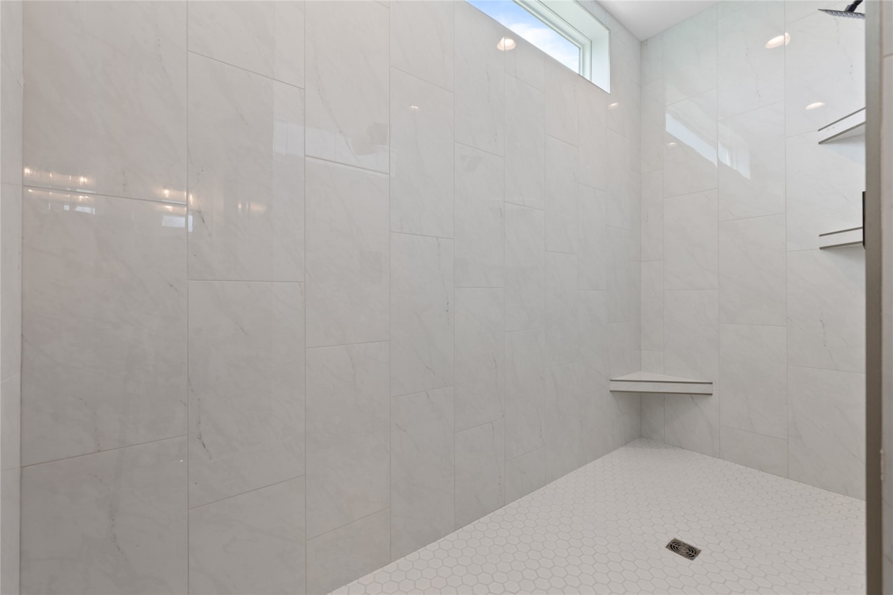 New Construction Homes and Available Homes for Sale at 1355 NW Brooks Dr in Waukee, IA