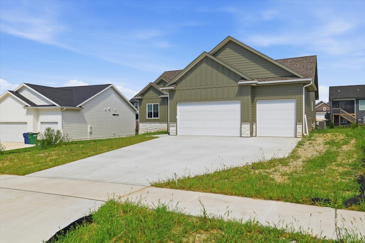 Available Homes and Move In ready home for sale at 15211 Springbrook Trl in Urbandale