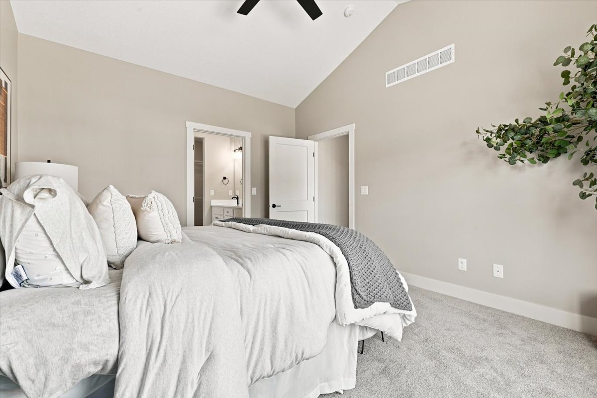 Available Homes and Move In ready home for sale at 15211 Springbrook Trl in Urbandale