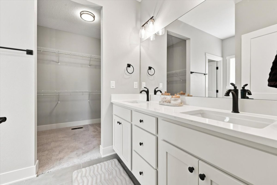 Available Homes and Move In ready home for sale at 15211 Springbrook Trl in Urbandale