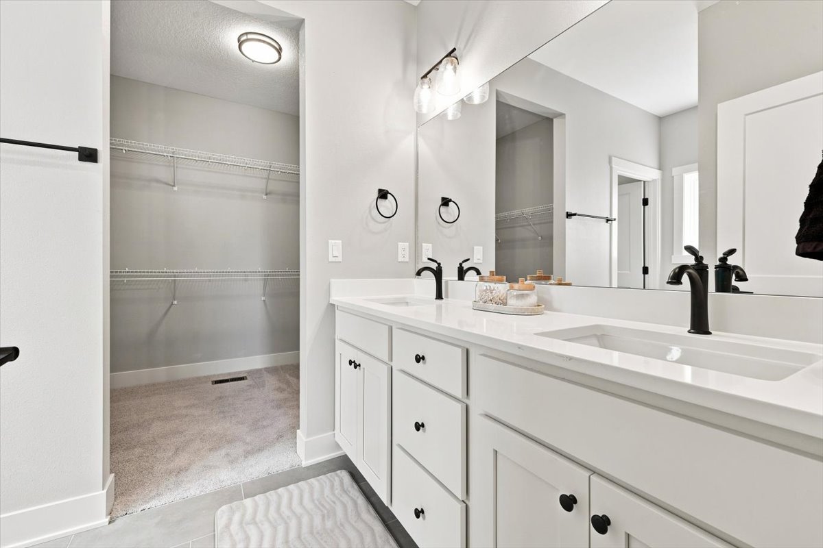 Available Homes and Move In ready home for sale at 15211 Springbrook Trl in Urbandale