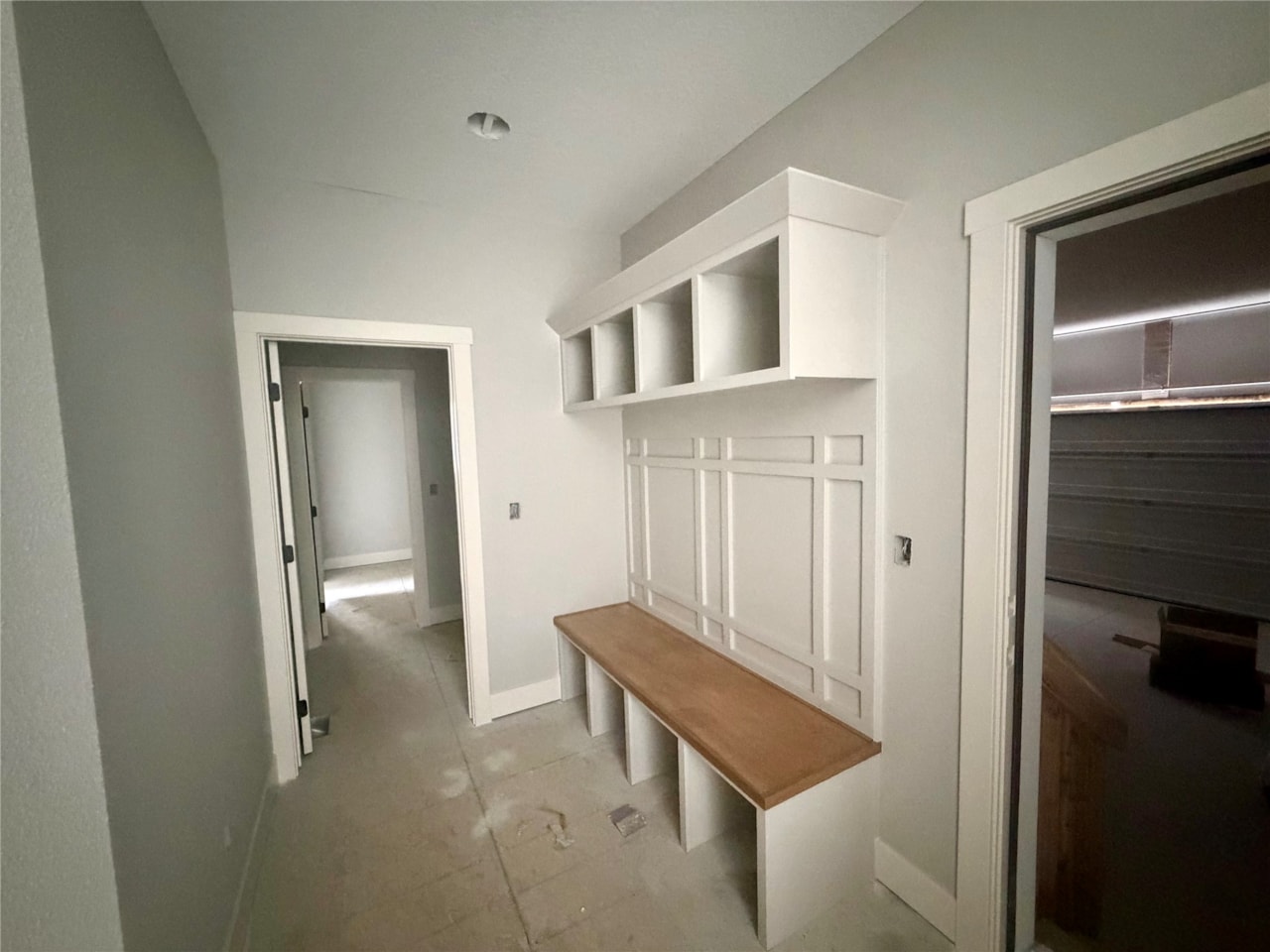 Move in Ready Homes and Available Homes for sale at 15211 Springbrook Trl in Urbandale, IA