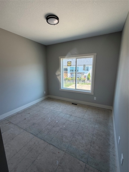 Move in Ready Homes and Available Homes for sale at 15211 Springbrook Trl in Urbandale, IA