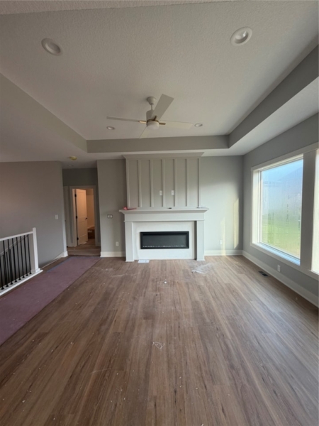 Move in Ready Homes and Available Homes for sale at 15211 Springbrook Trl in Urbandale, IA