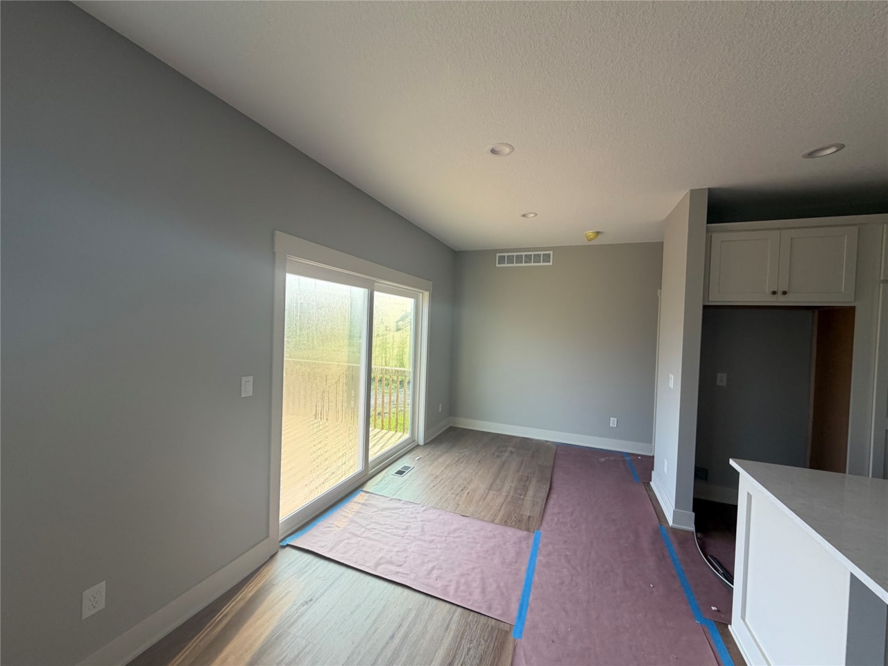 Move in Ready Homes and Available Homes for sale at 15211 Springbrook Trl in Urbandale, IA