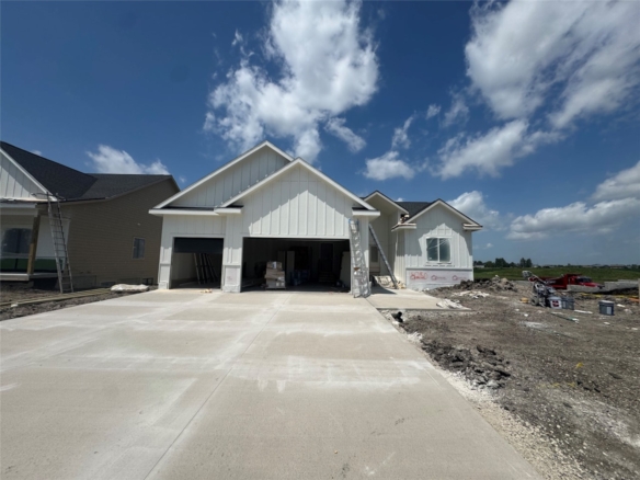 Move in Ready Homes and Available Homes for sale at 4280 3rd Ave SE in Altoona, IA