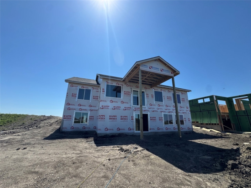 Move in Ready Homes and Available Homes for sale at 4280 3rd Ave SE in Altoona, IA