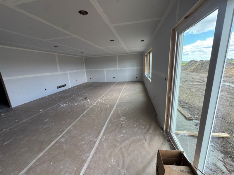Move in Ready Homes and Available Homes for sale at 4280 3rd Ave SE in Altoona, IA