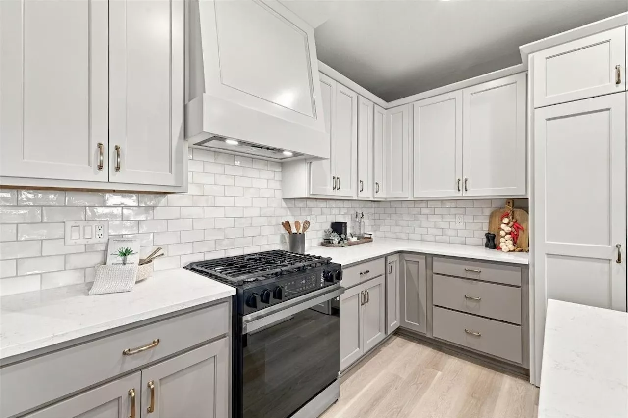 New construction homes for sale at 4280 3rd Ave SE in Altoona, IA