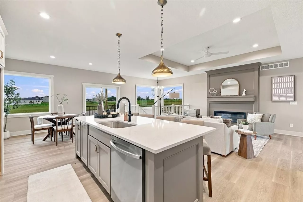 New construction homes for sale at 4280 3rd Ave SE in Altoona, IA