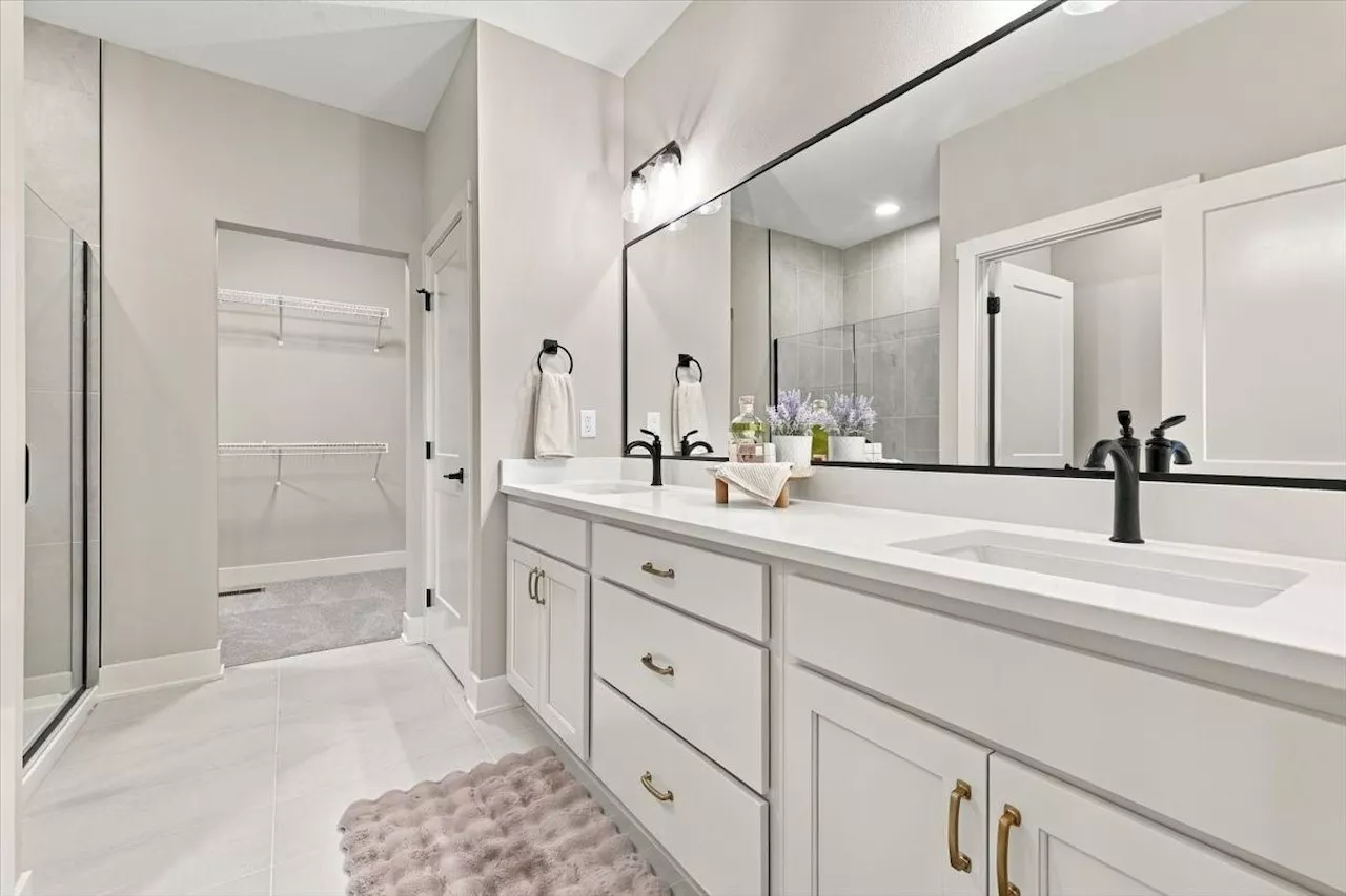 New construction homes for sale at 4280 3rd Ave SE in Altoona, IA