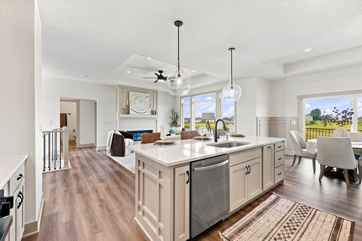Available Homes and move in ready homes for sale at 4162 3rd Ave SE, Altoona, IA 50009