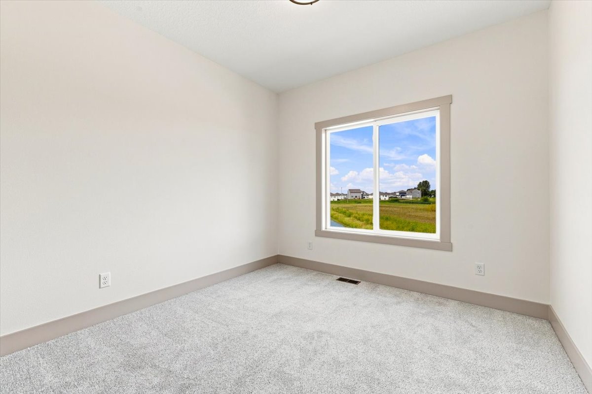 Available Homes and move in ready homes for sale at 4162 3rd Ave SE, Altoona, IA 50009