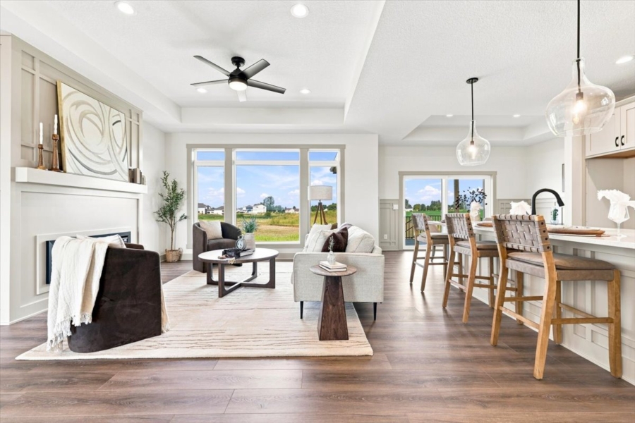 Available Homes and move in ready homes for sale at 4162 3rd Ave SE, Altoona, IA 50009