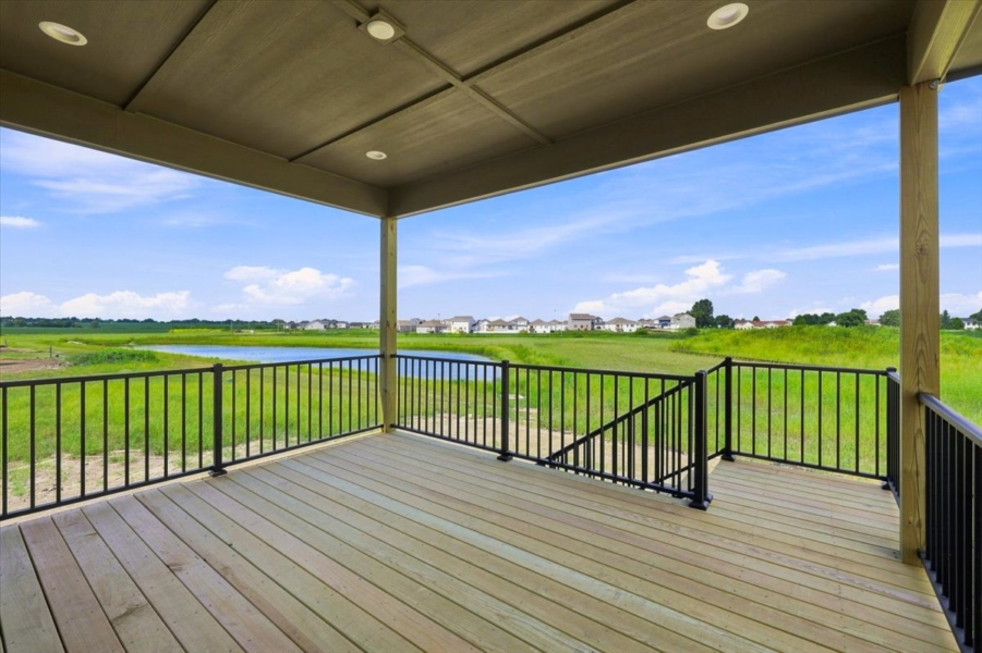 Available Homes and move in ready homes for sale at 4162 3rd Ave SE, Altoona, IA 50009