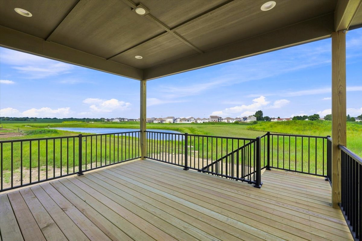 Available Homes and move in ready homes for sale at 4162 3rd Ave SE, Altoona, IA 50009