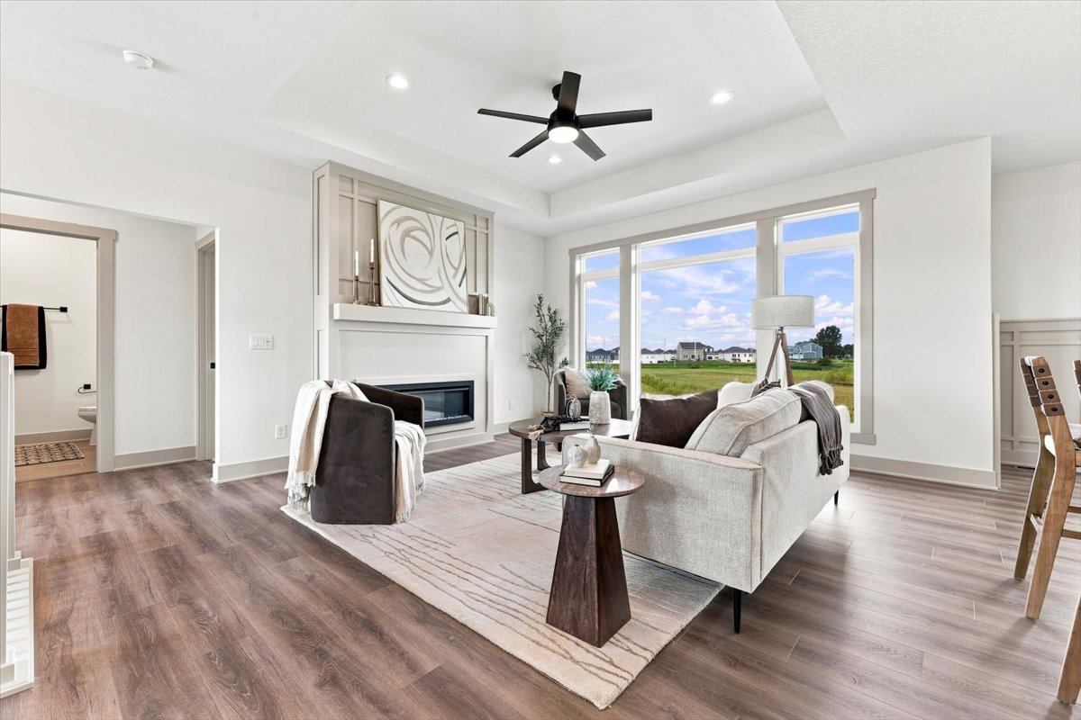 Available Homes and move in ready homes for sale at 4162 3rd Ave SE, Altoona, IA 50009